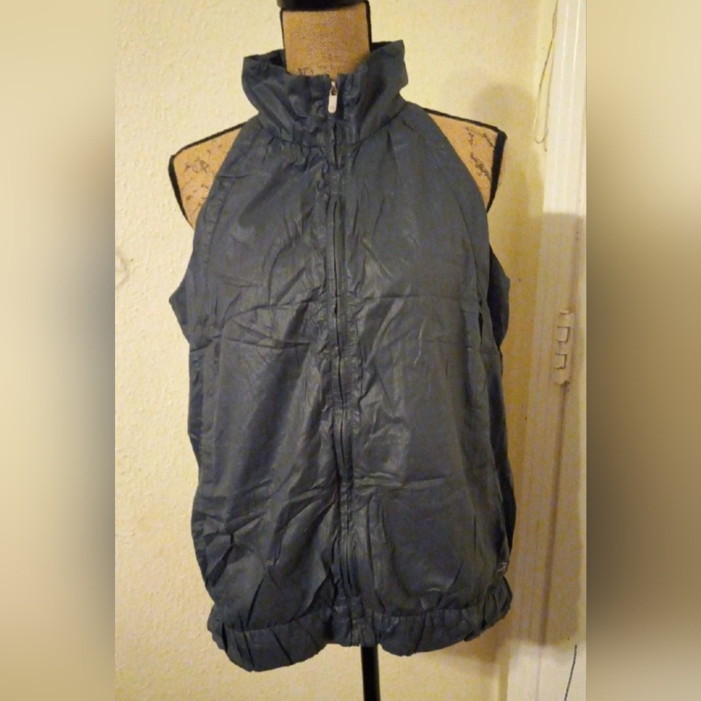 Gap body fit vest